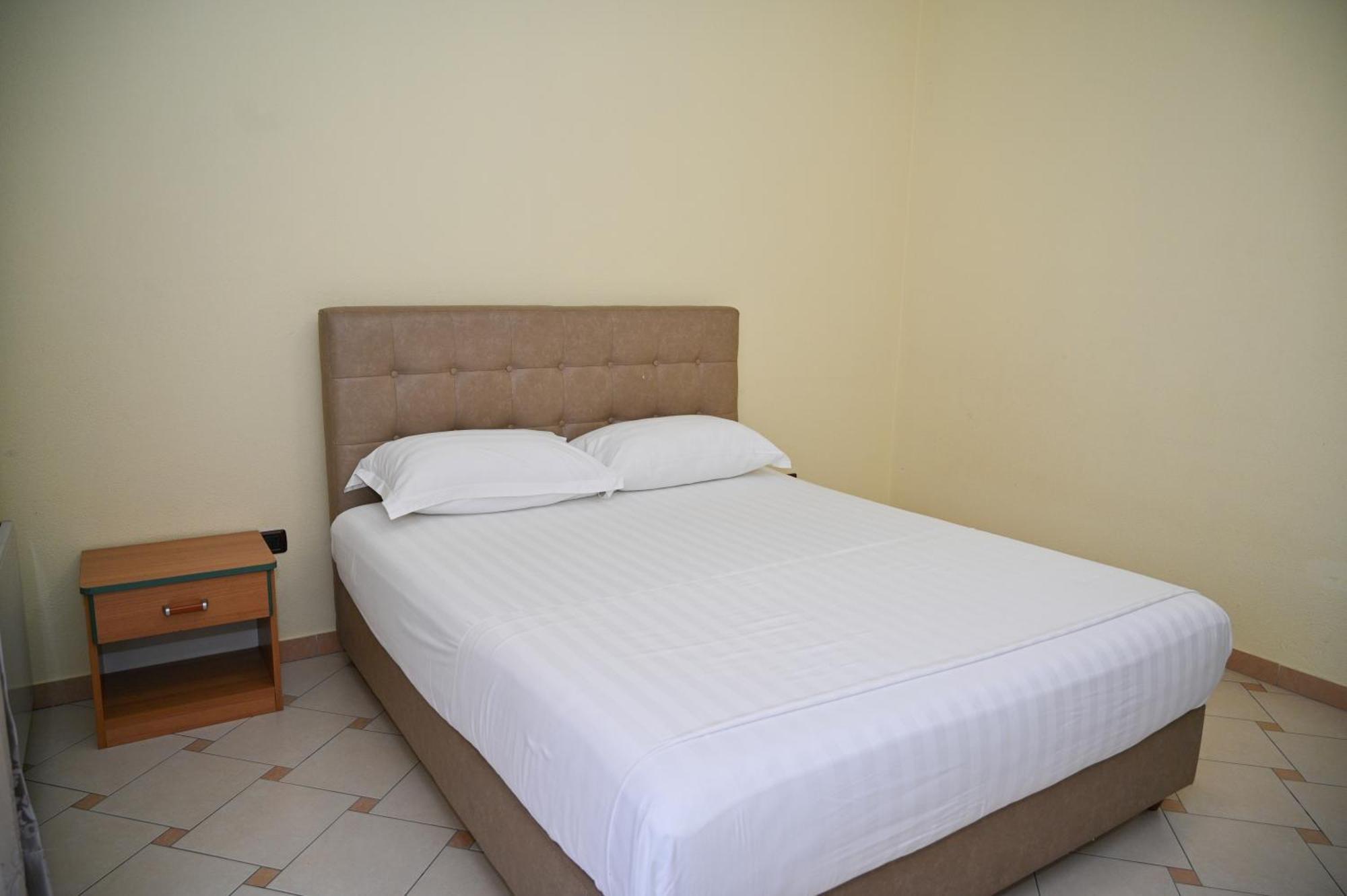 Hotel Vila Emes Durrës Cameră foto