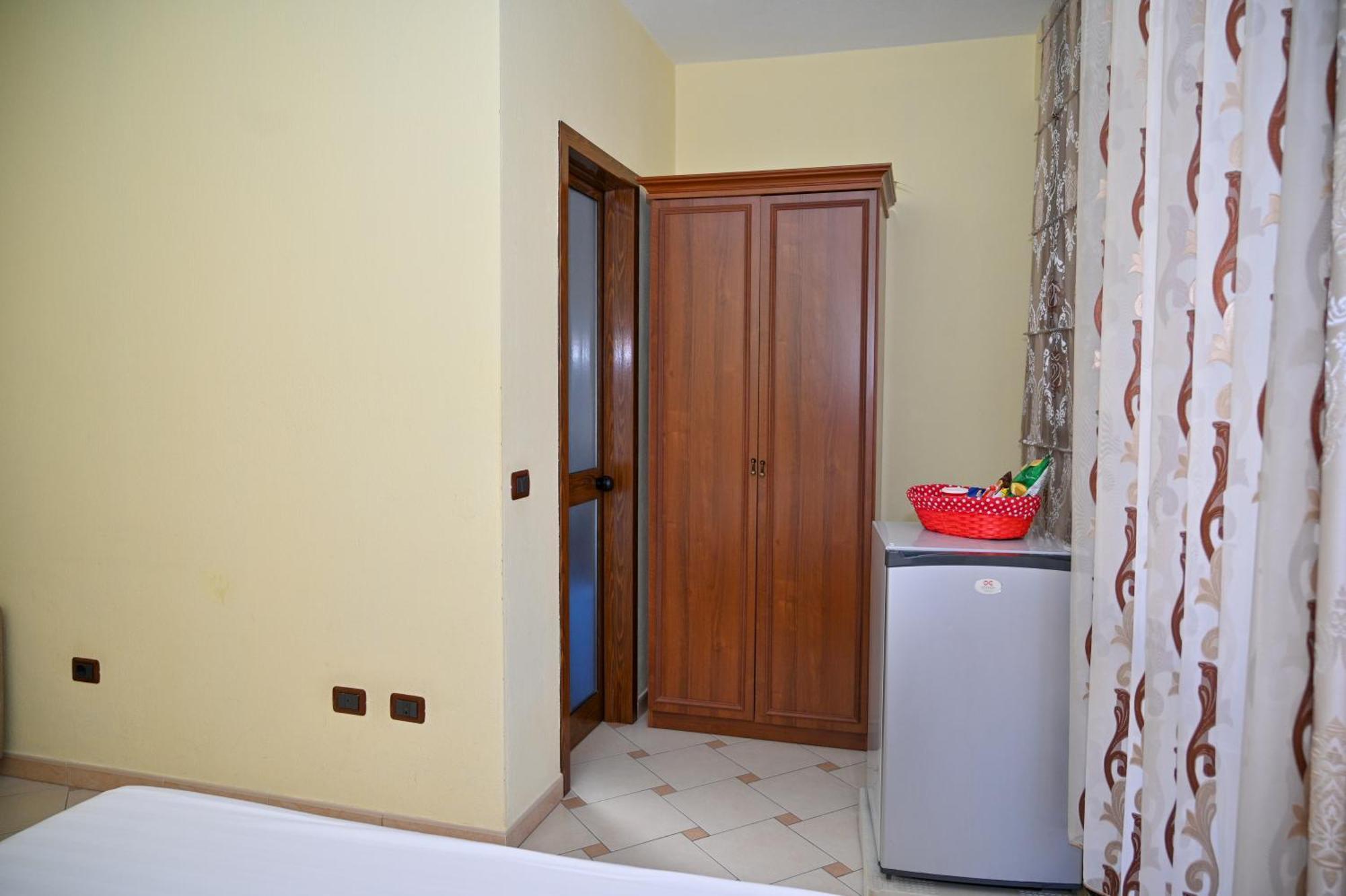 Hotel Vila Emes Durrës Cameră foto