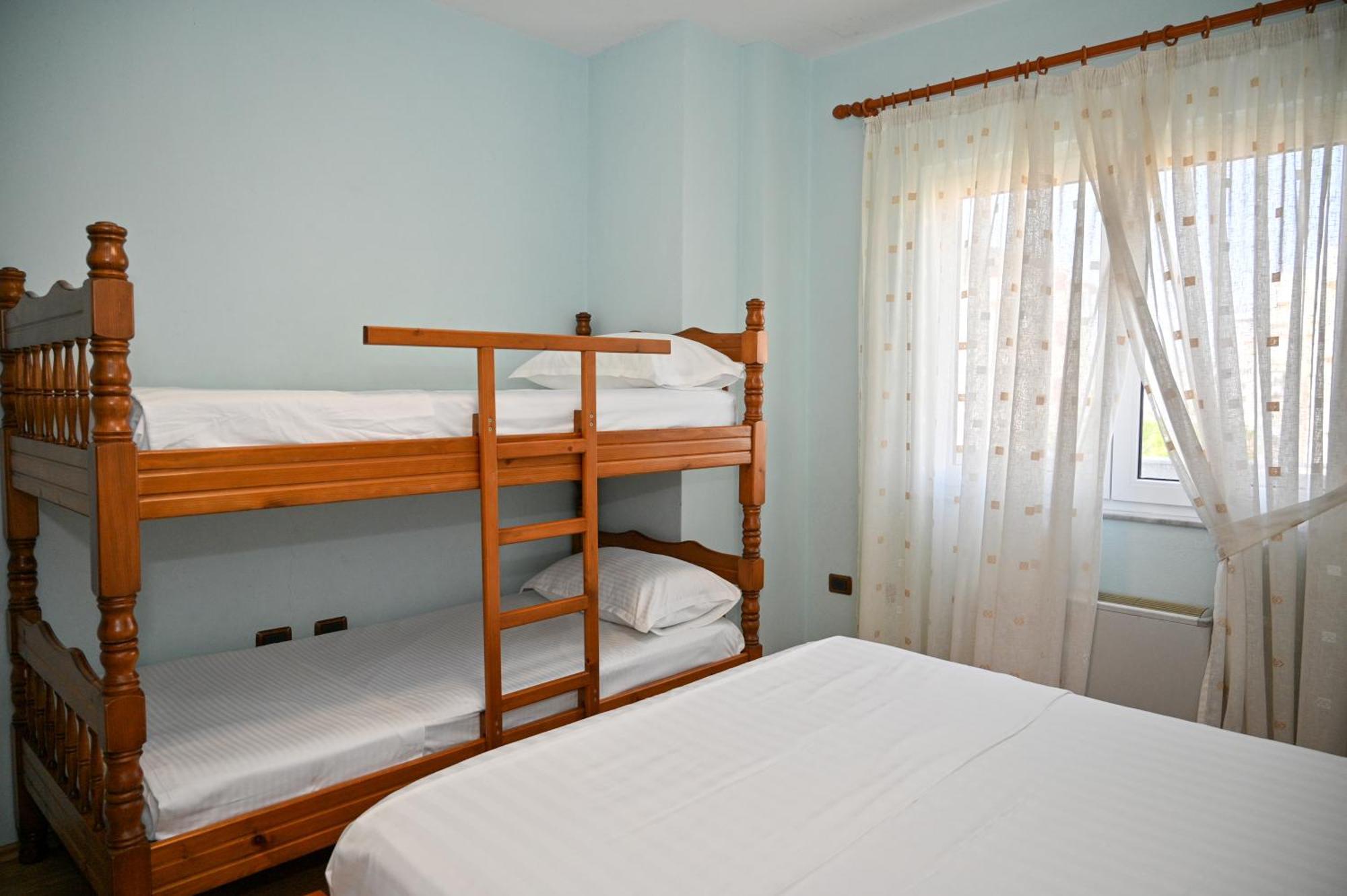 Hotel Vila Emes Durrës Cameră foto